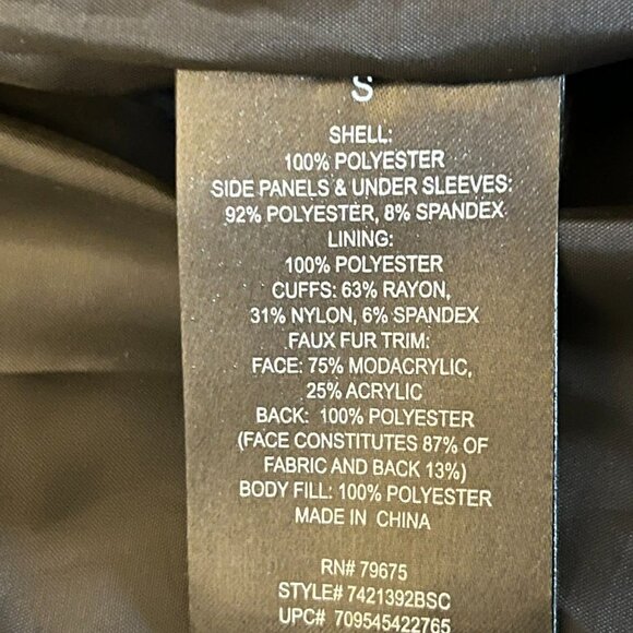 London Fog Women's Belted Puffer Jacket with Removable Faux Fur Hood Black Small - Picture 10 of 10